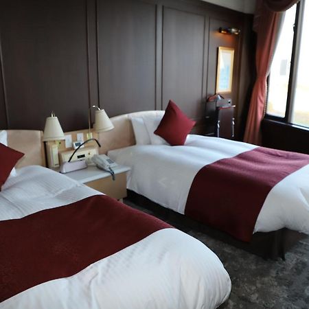 Hotel Sunlife Garden Хирацука Экстерьер фото