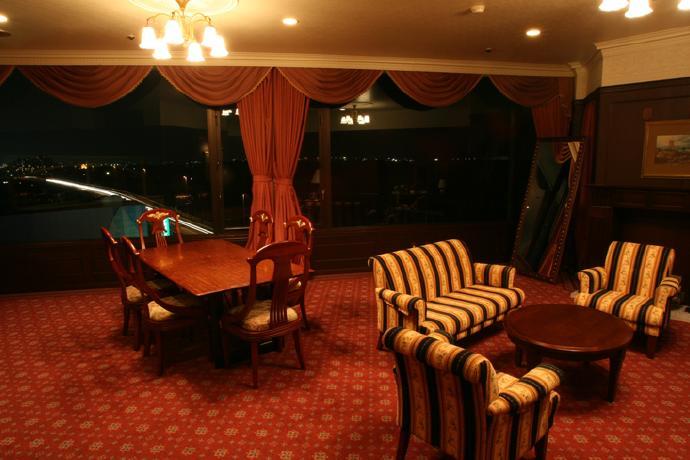 Hotel Sunlife Garden Хирацука Экстерьер фото