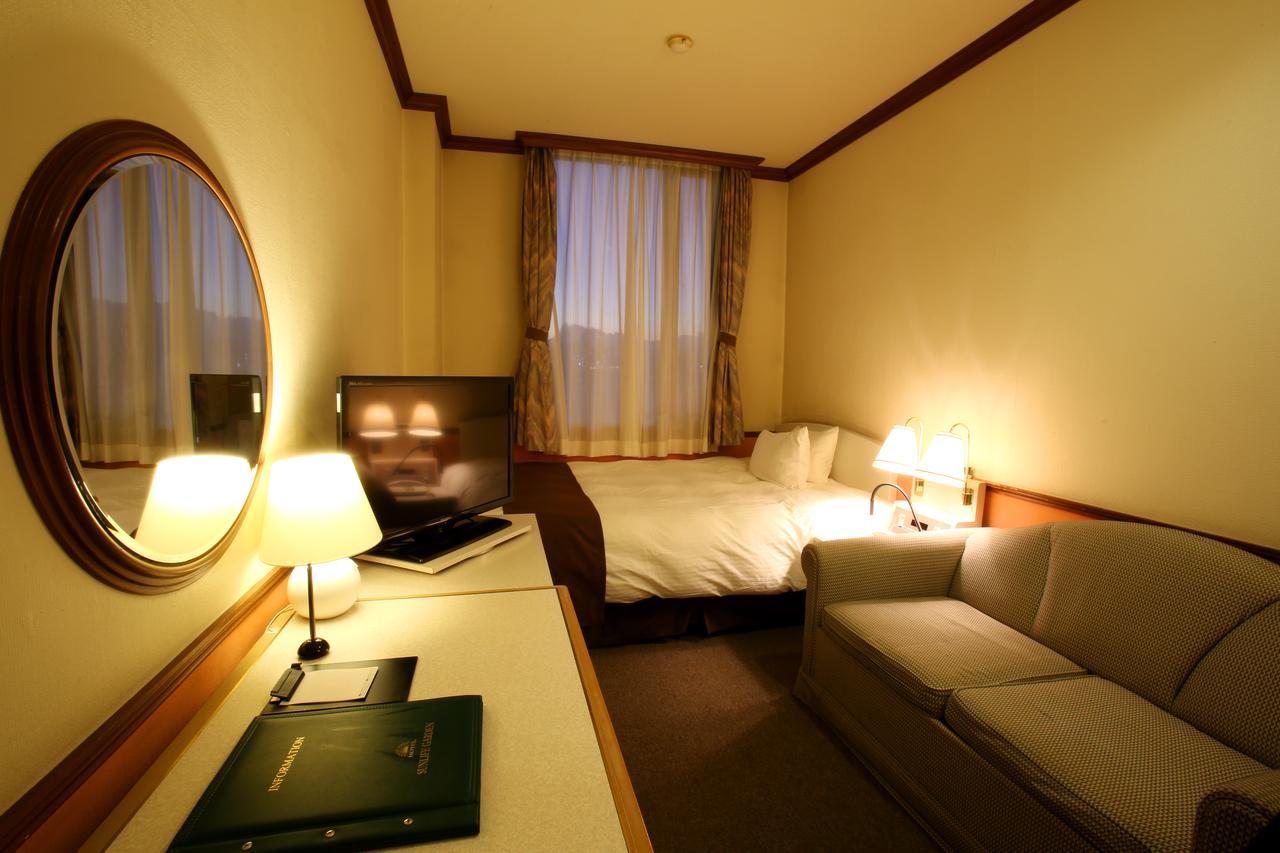 Hotel Sunlife Garden Хирацука Экстерьер фото