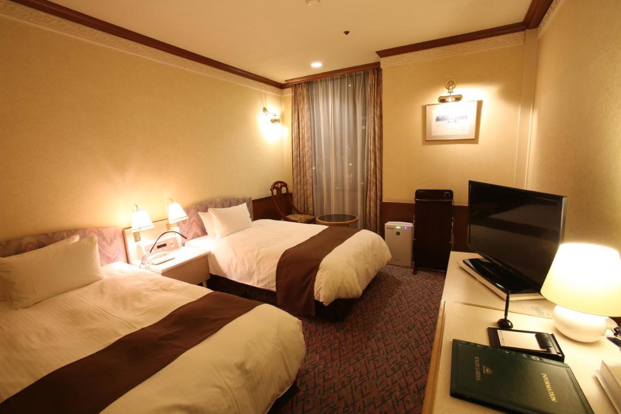 Hotel Sunlife Garden Хирацука Экстерьер фото